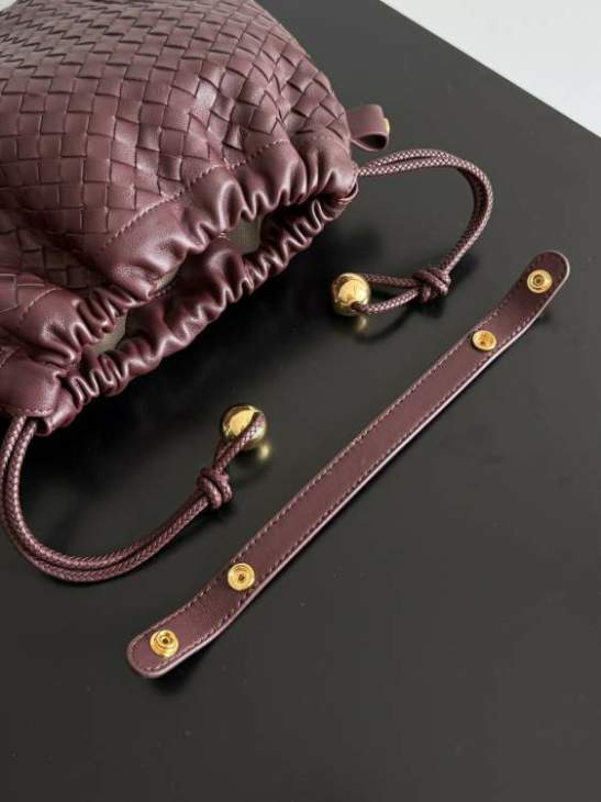 Picture of Bottega Veneta Handbags _SKUfw234993306fw